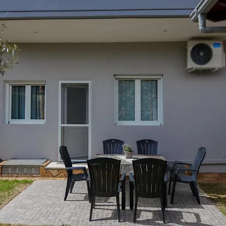 Joanna 2 * Thessaloníki